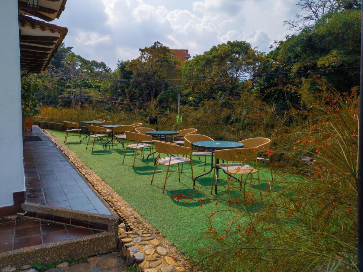 Hotel Boutique La Casa De Piedra Cali Exteriör bild