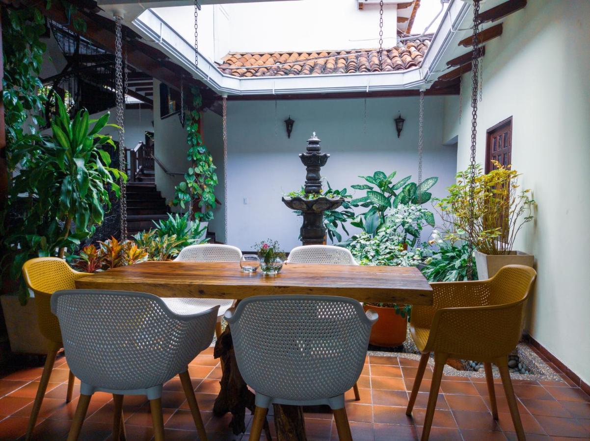 Hotel Boutique La Casa De Piedra Cali Exteriör bild