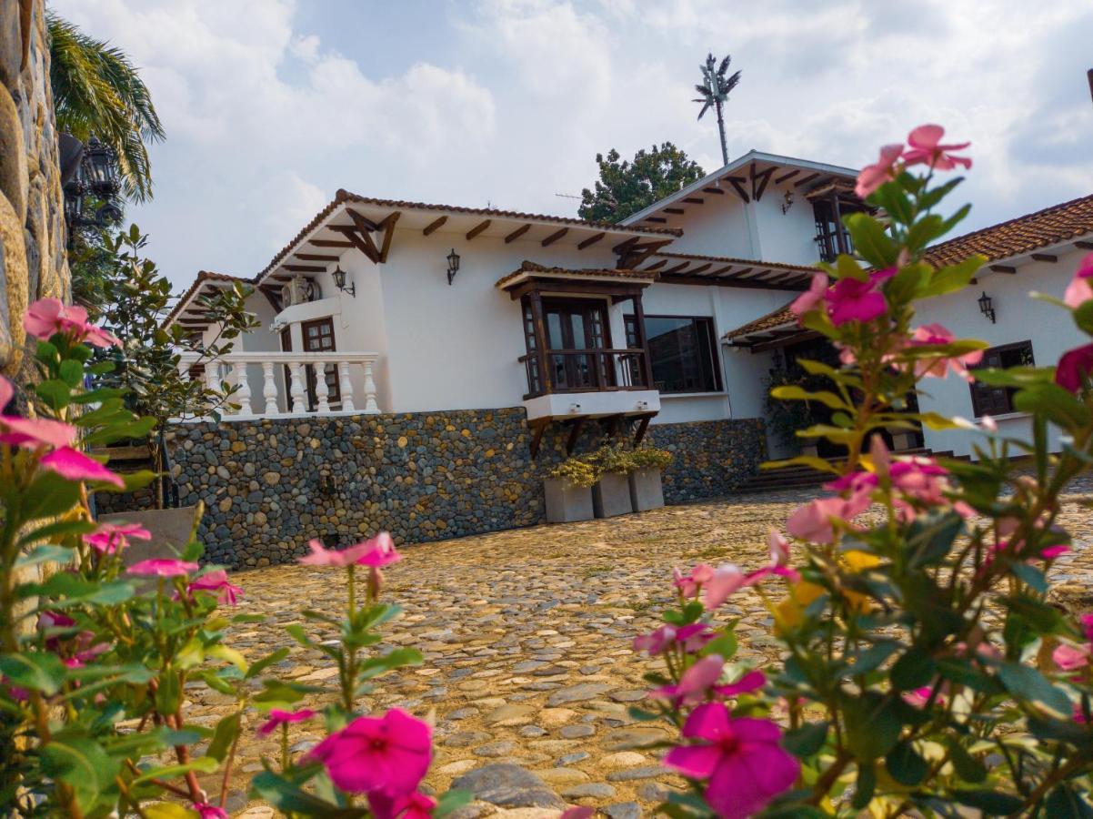 Hotel Boutique La Casa De Piedra Cali Exteriör bild