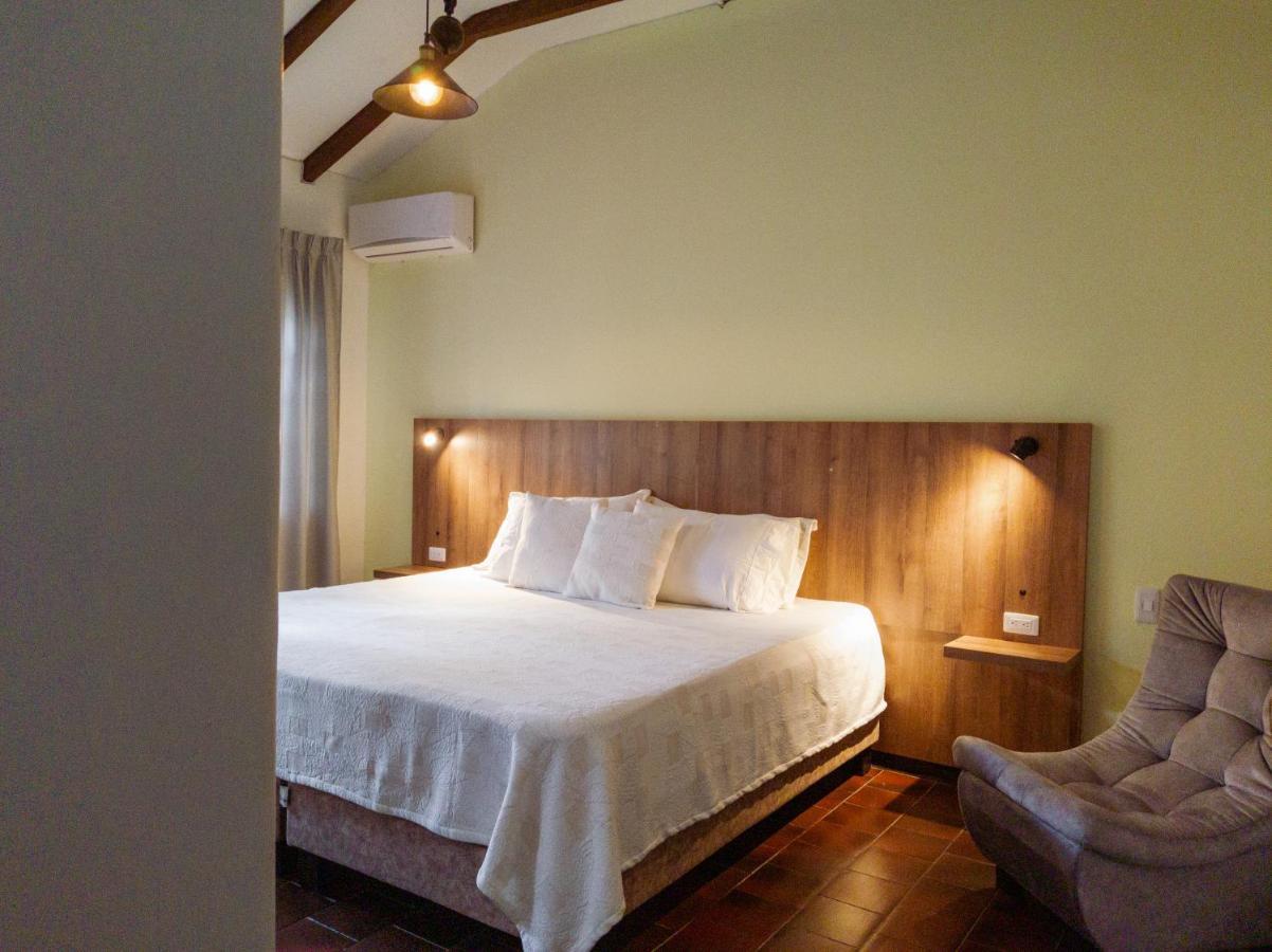 Hotel Boutique La Casa De Piedra Cali Exteriör bild