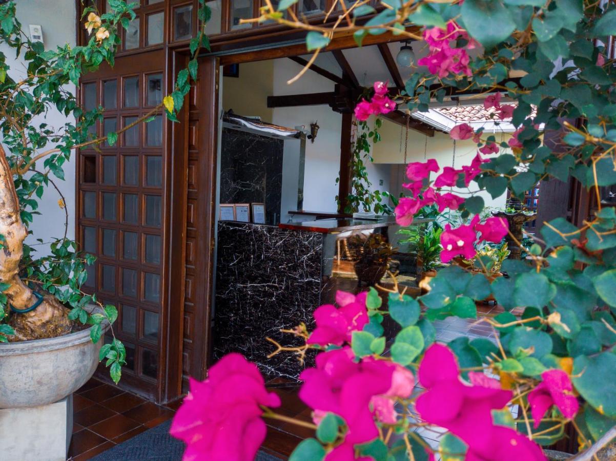 Hotel Boutique La Casa De Piedra Cali Exteriör bild